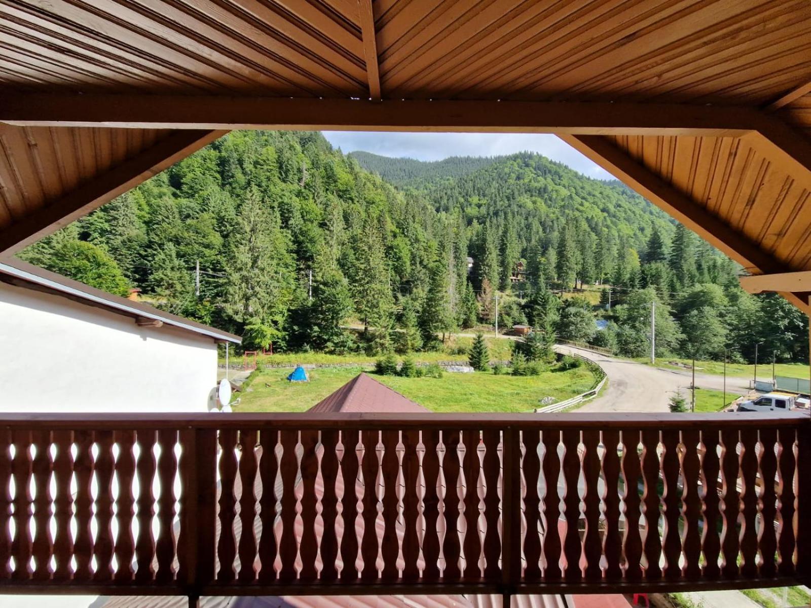 Pensiunea Cota 1200 Piscul Negru Арефу Экстерьер фото