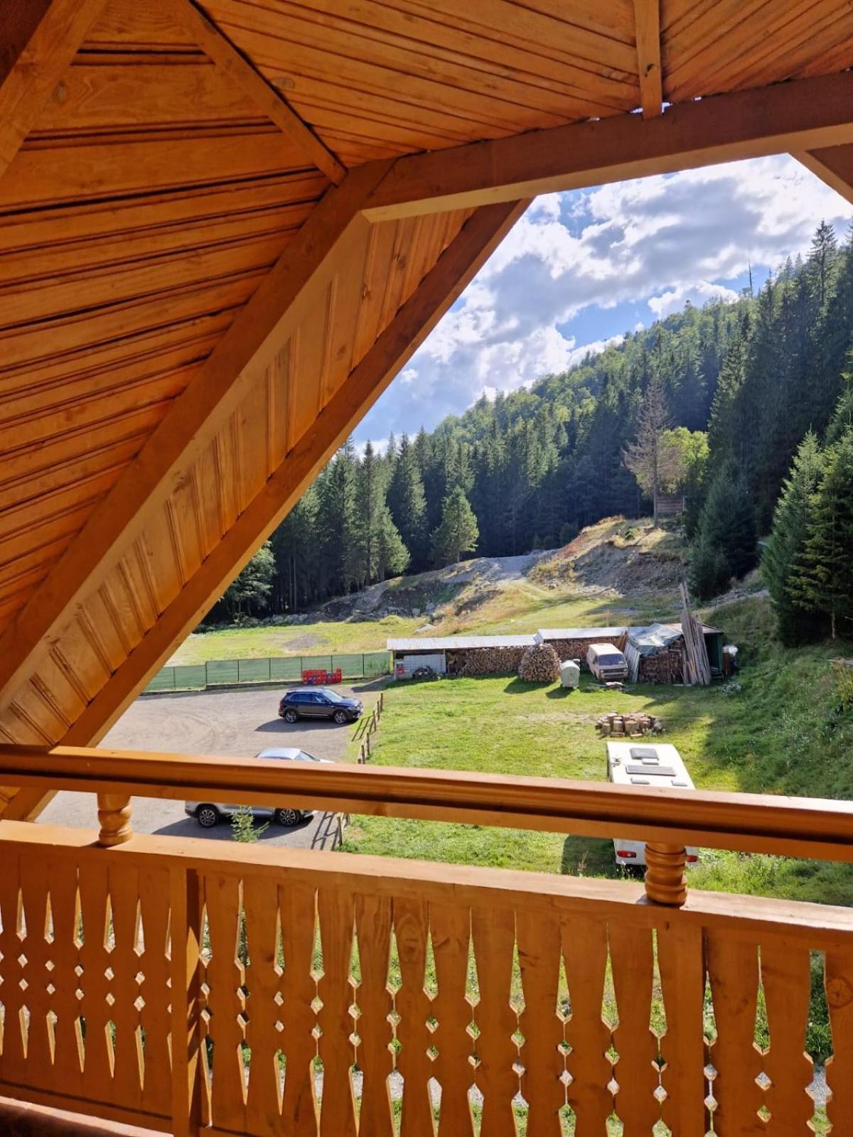 Pensiunea Cota 1200 Piscul Negru Арефу Экстерьер фото