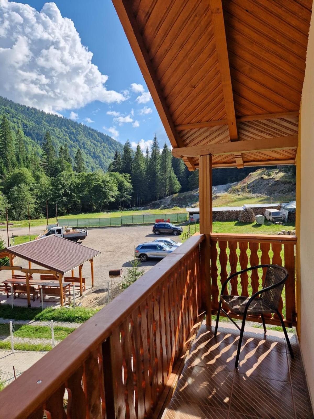 Pensiunea Cota 1200 Piscul Negru Арефу Экстерьер фото